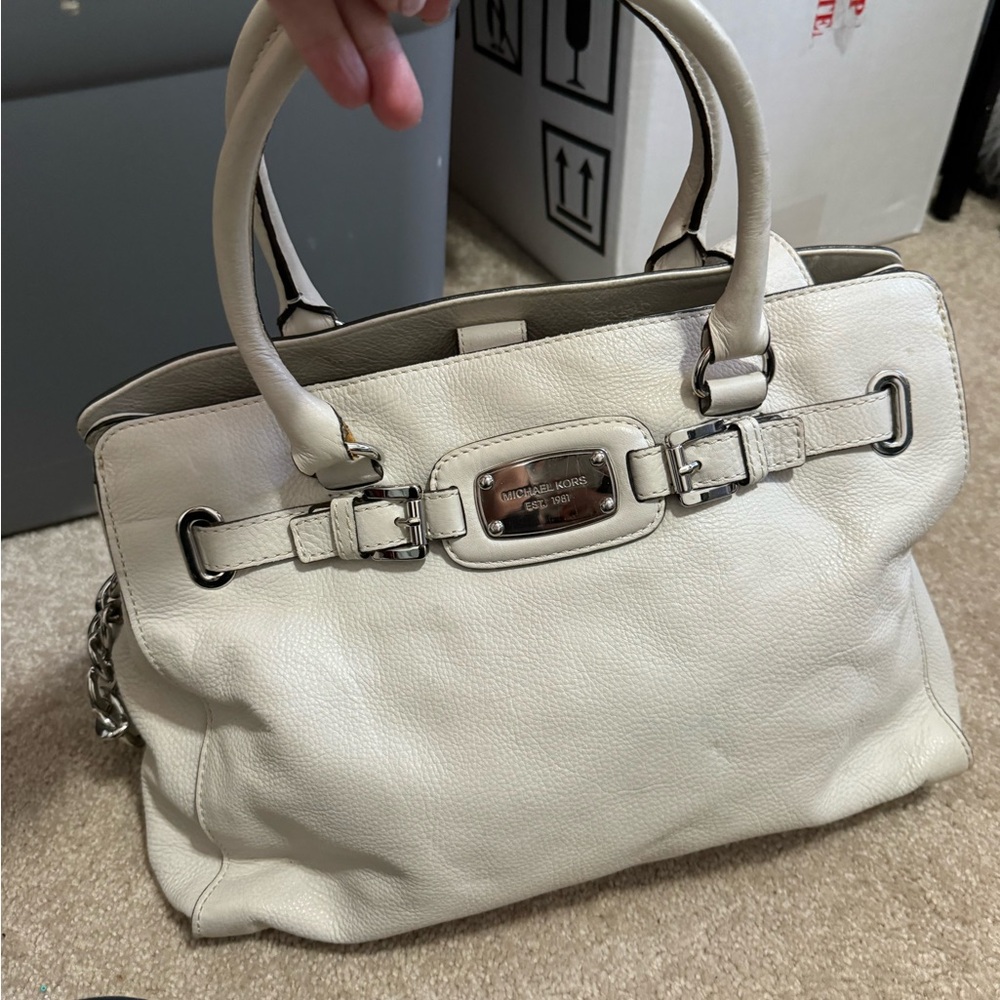 Michael Kors beige bag